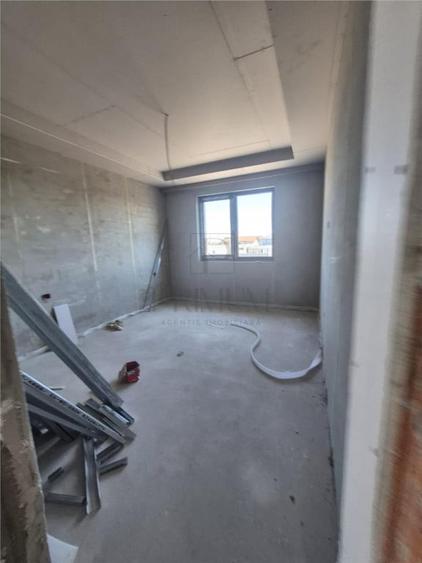 Duplex despartit - zona excelenta - - 8