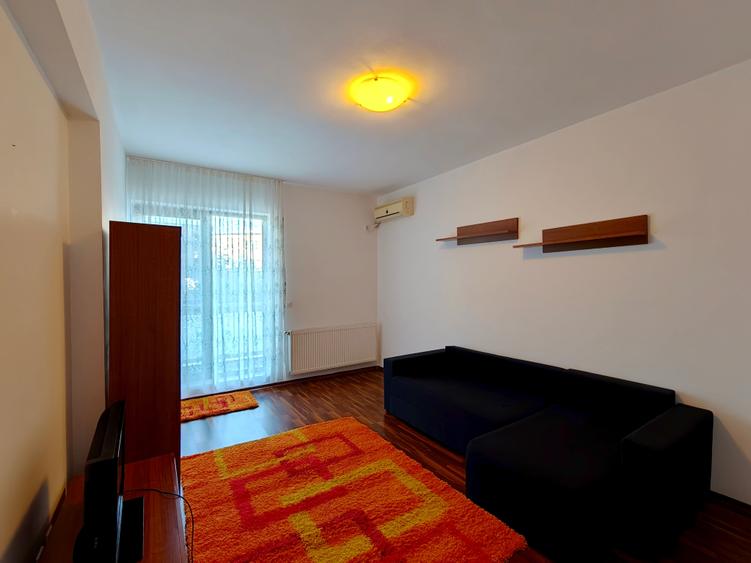 Apartament cu 2 camere decomandat în Păcii