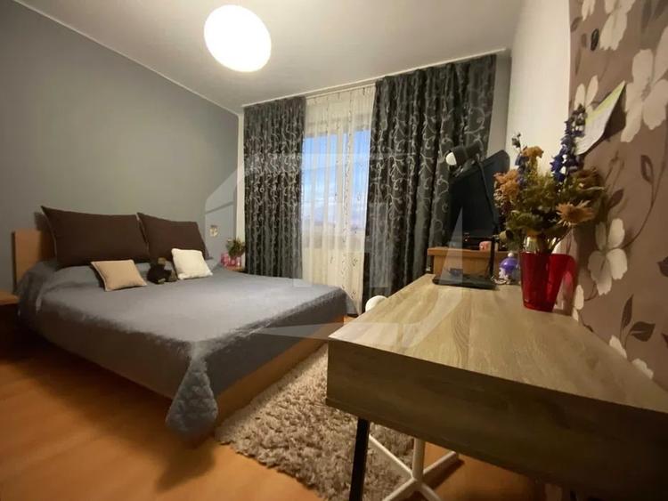 Apartament cu 2 camere semidecomandat, mobilat în Central