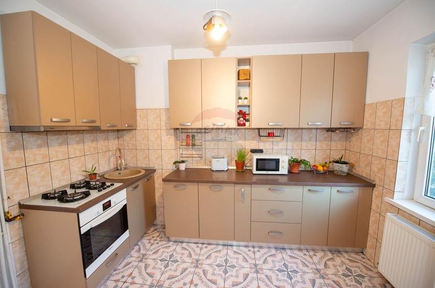 Apartament cu 2 camere nedecomandat, mobilat în Turda