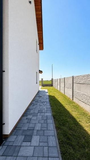 Duplex cu 3 camere cu Canalizare în Moșnița Nouă