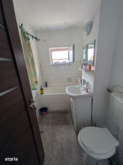 Apartament cu 2 camere semidecomandat în Lăpuș