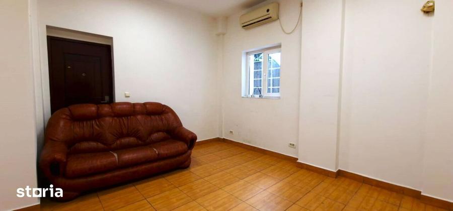 Spațiu comercial, de 45 mp, în Centrul Civic