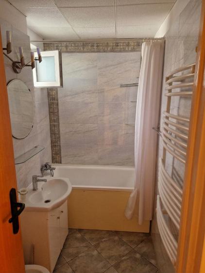Apartament cu 4 camere semidecomandat în Nicolae Grigorescu