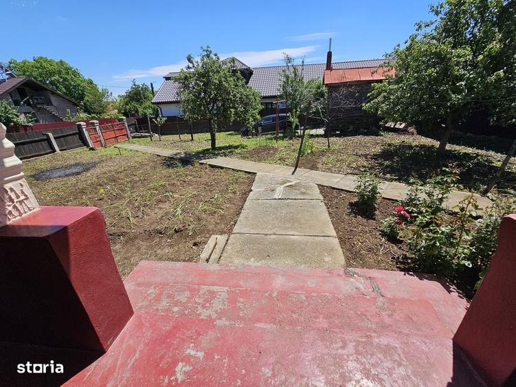 Casă cu 3 camere cu Teren 1330 Mp în Păunești