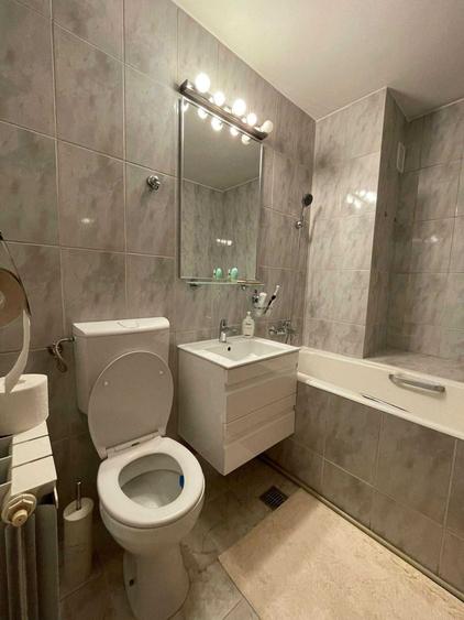 Apartament cu 3 camere decomandat în Giurgiului