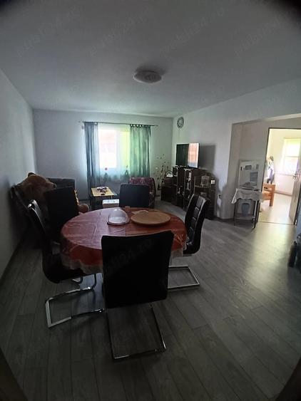 Casă cu Teren 1800 Mp în Pișchia