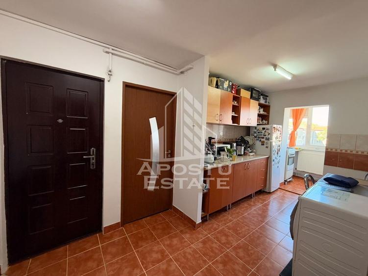Apartament cu 2 camere decomandat, mobilat în Aradului