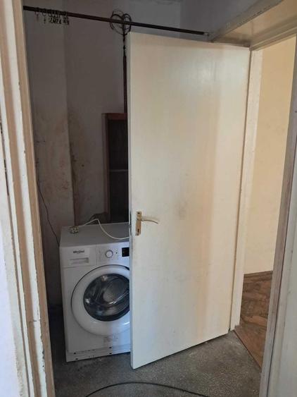Apartament cu 3 camere semidecomandat în Radu Negru