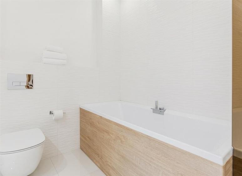 Apartament cu 3 camere decomandat în Ultracentral