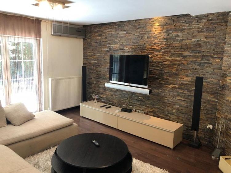 Duplex cu 4 camere cu Garaj în Iancu Nicolae