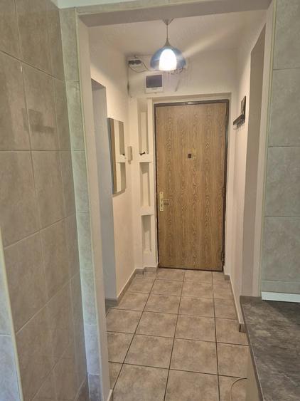 Apartament cu 2 camere semidecomandat în Titan