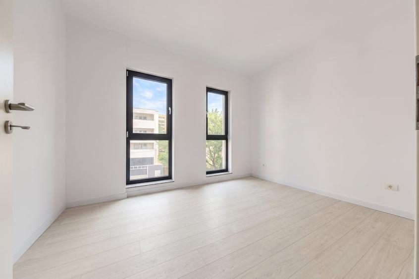 Apartament cu 4 camere semidecomandat în Timpuri Noi
