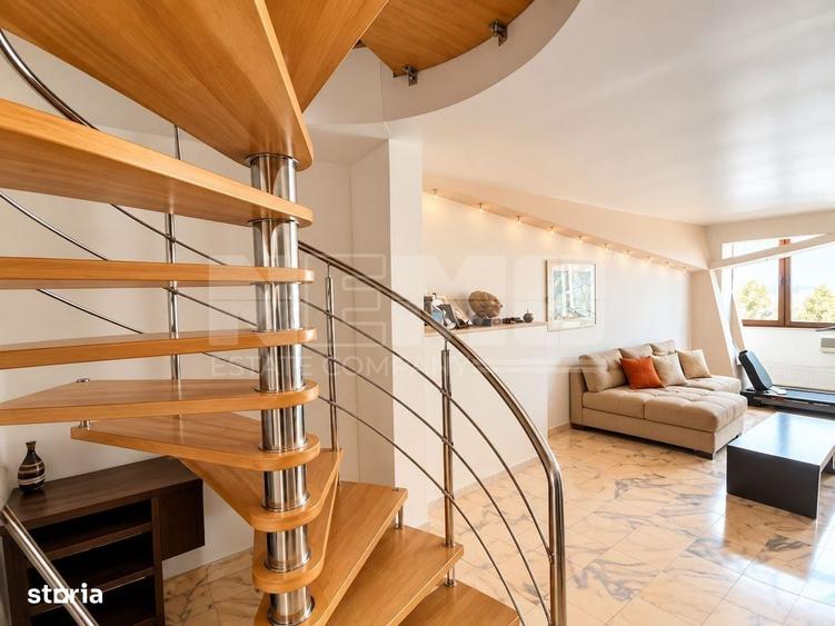 Apartament cu 4 camere în Roșu
