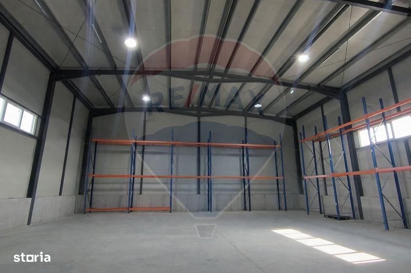 Spațiu comercial, de 350 mp, în Baciu