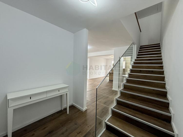 Duplex cu 4 camere cu Canalizare în Tunari