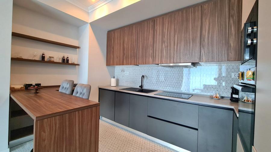Apartament cu 2 camere semidecomandat în Brașovul Vechi