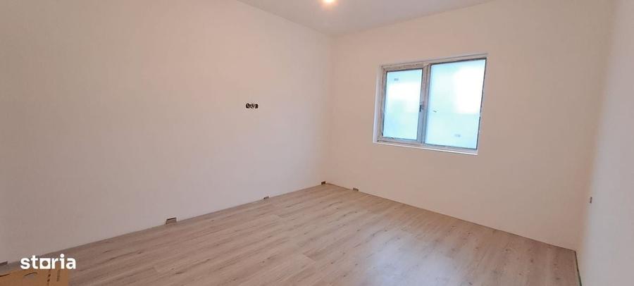 Casă cu 4 camere în Dragomirești-Deal