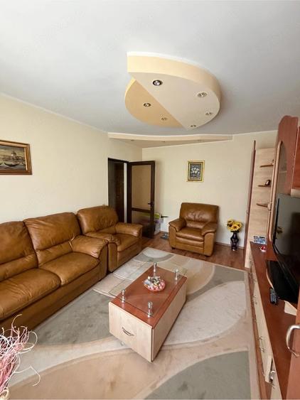Apartament cu 2 camere decomandat în Mazepa 2