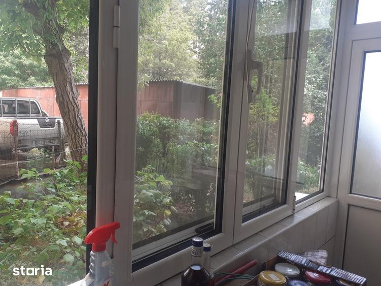 Apartament cu 3 camere semidecomandat în Mărăști