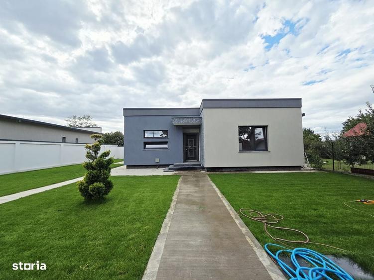 Casă cu 4 camere cu Teren 450 Mp în Vânători