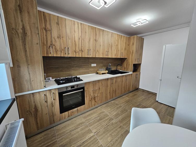 Apartament cu 2 camere decomandat în Central