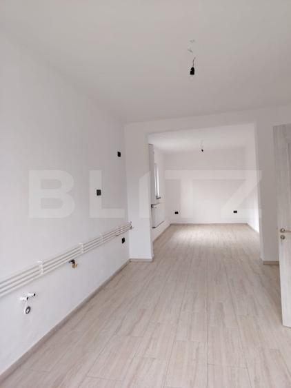 Casă individuală cu 8 camere cu Canalizare în Exterior Nord