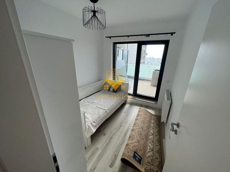 Apartament cu 3 camere semidecomandat, mobilat în Zorilor