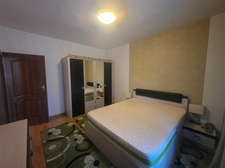 Apartament cu 2 camere decomandat în 7 Noiembrie