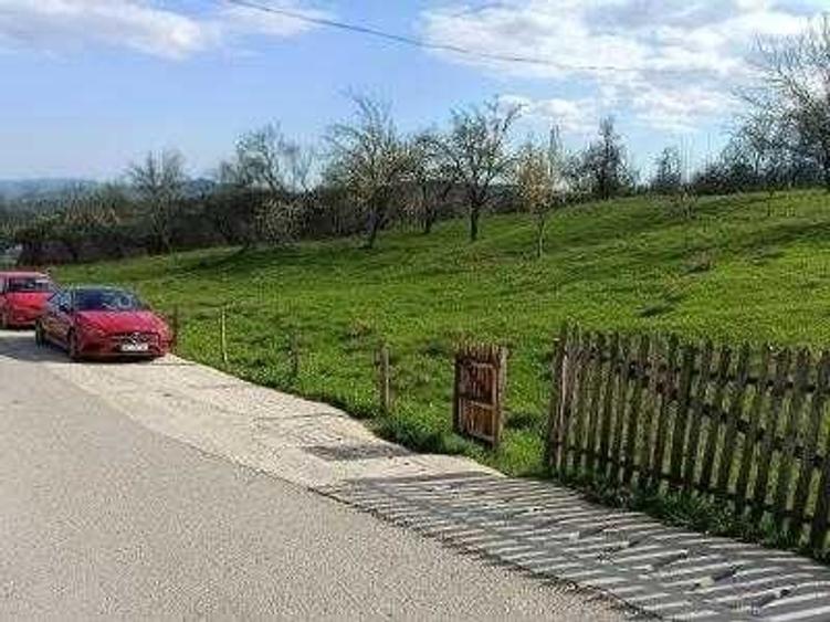 Teren de 2000 mp, în Talea