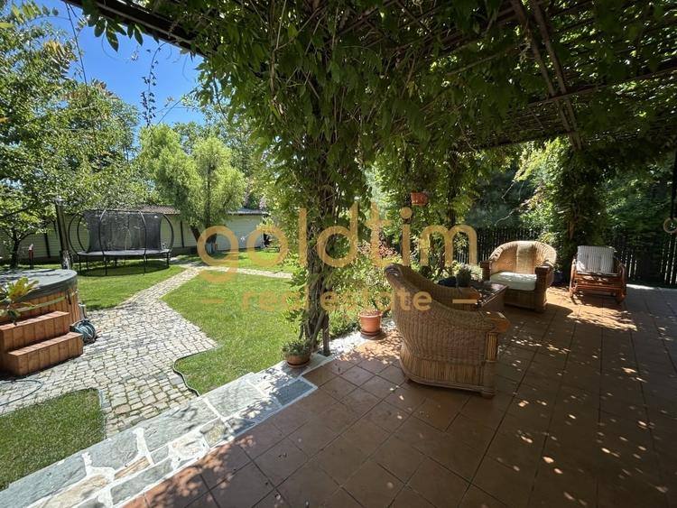 Casă individuală cu 4 camere cu Garaj în Snagov