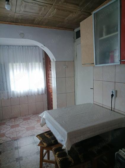 Casă cu 3 camere în Central