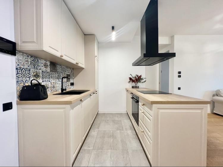 Apartament cu 3 camere semidecomandat, mobilat în Herăstrău