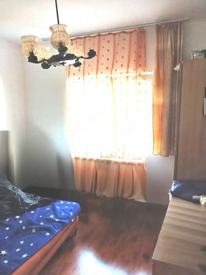 Apartament cu 3 camere decomandat în Confecții