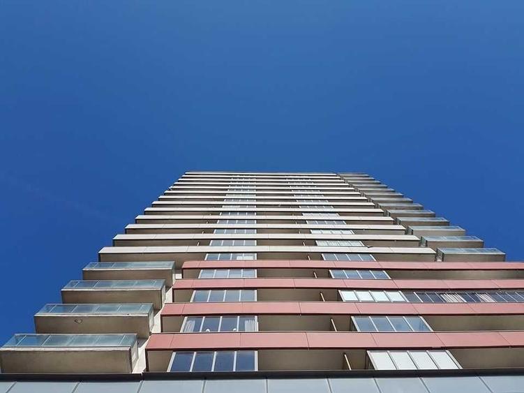 Apartament cu 3 camere decomandat în Berceni