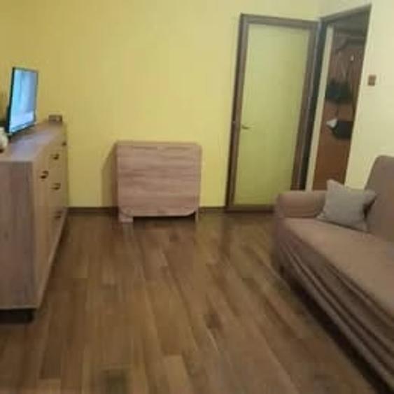 Apartament cu 3 camere semidecomandat în Cumpăna