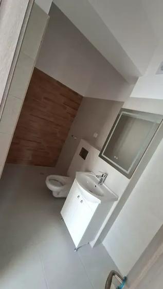 Apartament cu 3 camere decomandat în Theodor Pallady
