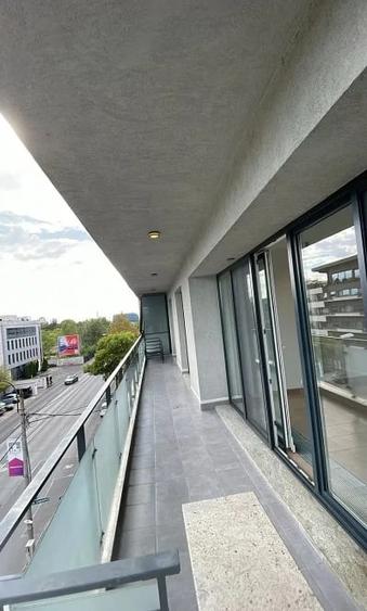 Apartament cu 3 camere decomandat în Dămăroaia