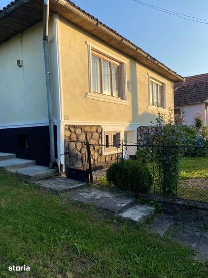 Casă cu 3 camere cu Teren 1861 Mp în Remeți