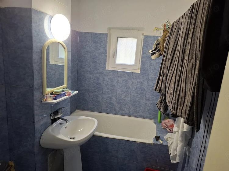 Apartament cu 2 camere semidecomandat în Poarta 6