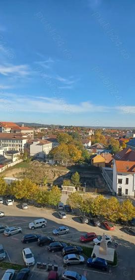 Apartament cu 3 camere decomandat în Ultracentral