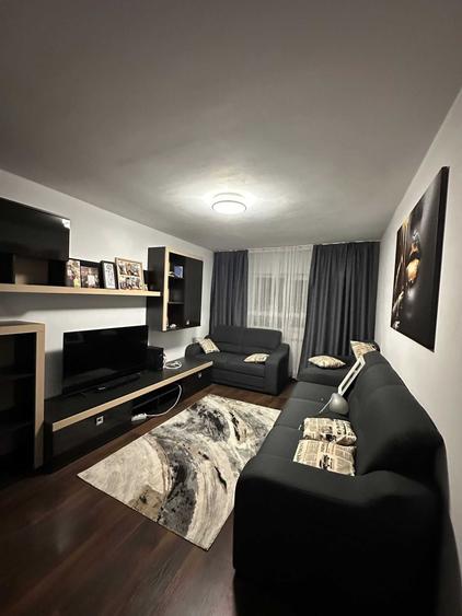 Apartament cu 2 camere decomandat în Broșteni