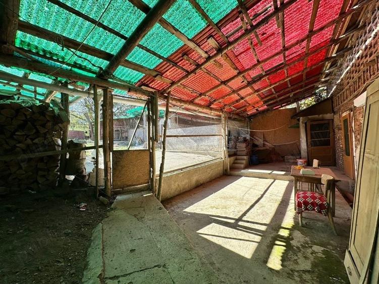 Casă cu 6 camere în Dalboșeț