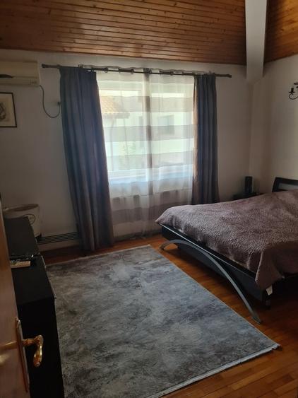 Casă cu 6 camere cu Teren 300 Mp în Herăstrău