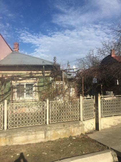 Casă cu 5 camere cu Teren 2000 Mp în Teiș