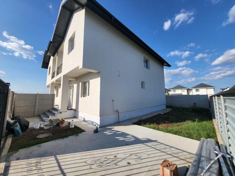 Duplex spatios cu 4 camere si mansarda cu placa de beton,gata de mutat - 2