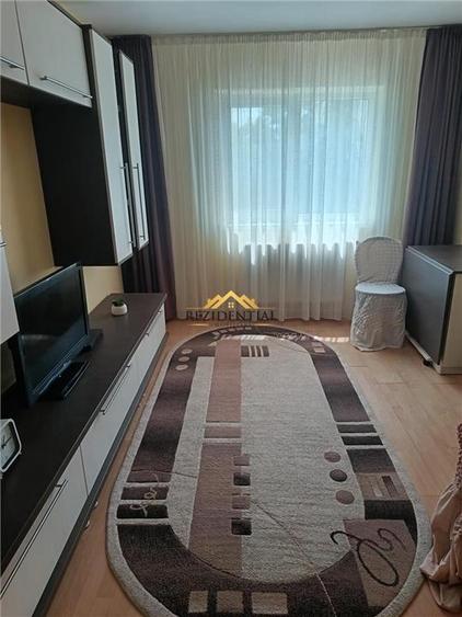 Apartament cu 2 camere decomandat, mobilat în Central