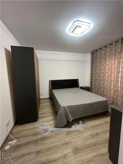 Apartament cu 2 camere decomandat, mobilat în Galata