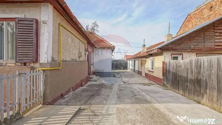 Casă cu 4 camere cu Teren 230 Mp în Carierei