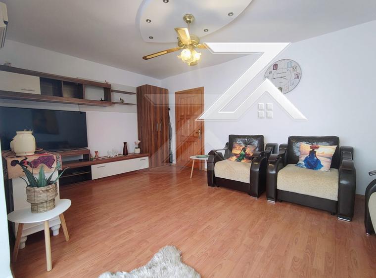 Apartament cu 3 camere decomandat, mobilat în Brestei